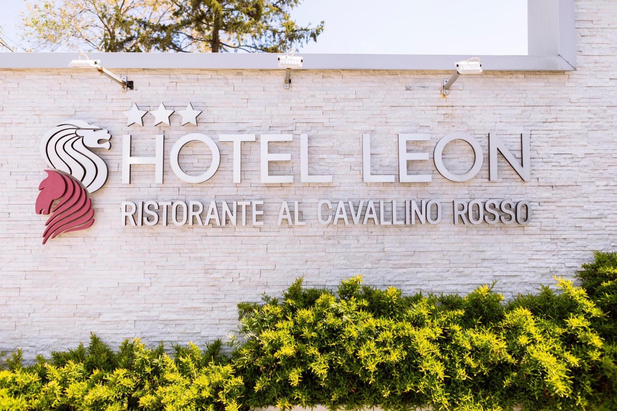 Hotel Leon - Ristorante Al Cavallino Rosso San Giovanni Rotondo Exterior photo